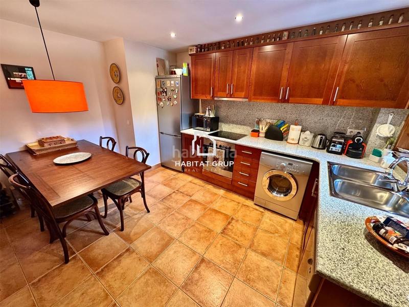 Foto 1900db60-e5ec-4363-b538-9bd26c3e893b. Zweistöckige wohnung mit heizung in Molina (La)