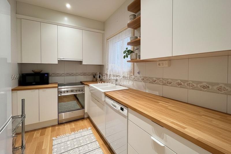 Foto e6f40677-c517-445c-afc0-fbb00e05b083. Flat with heating in Centre-Barri Vell Girona