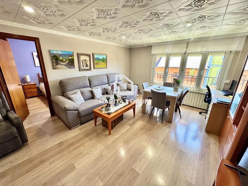 Foto 371aef44-741e-462e-89c8-6859f565d665. Flat with heating in Puigcerdà