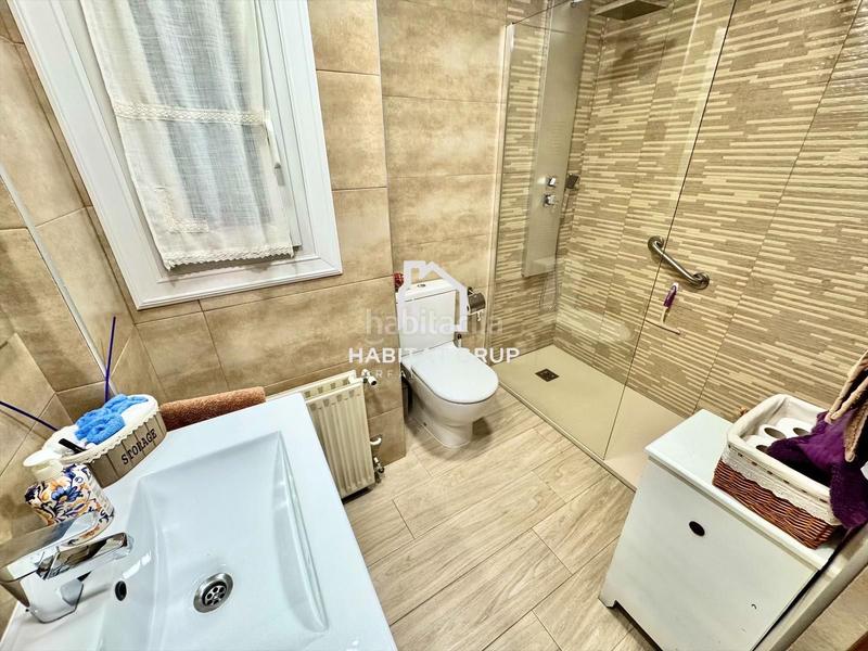 Foto e0a0c436-277e-46e0-a0f5-5dc98ebbaecd. Flat with heating in Puigcerdà