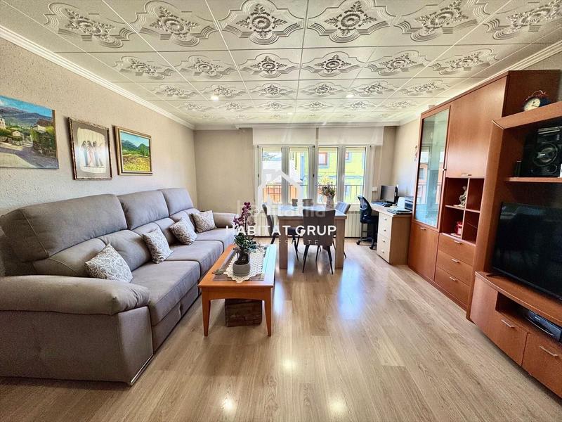 Foto f67a379c-560d-482c-b064-47c4b661dc3a. Flat with heating in Puigcerdà