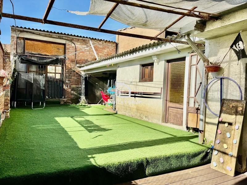 Foto e56e84a4-cecf-43c6-b17e-e3a910645889. Casa con riscaldamento in Santa Coloma de Farners