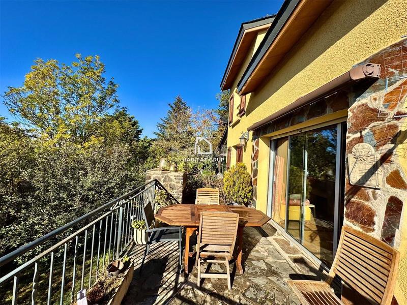 Foto 574ad6d2-083a-49e9-a8f8-7570c86f995a. Casa a Llívia