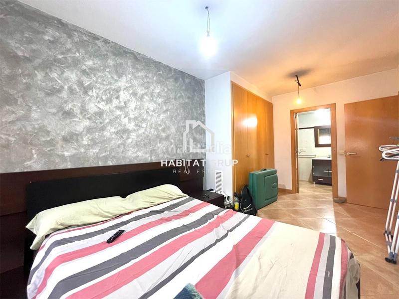 Foto 7035a6d9-2dba-4caf-97af-d28eb921199e. Pis amb piscina a Bescanó