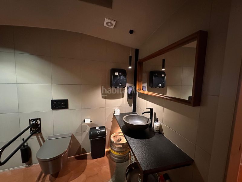 Foto 0ab0813b-2b34-4ea7-9300-9ee7336fd540. Local comercial a Centre-Barri Vell Girona