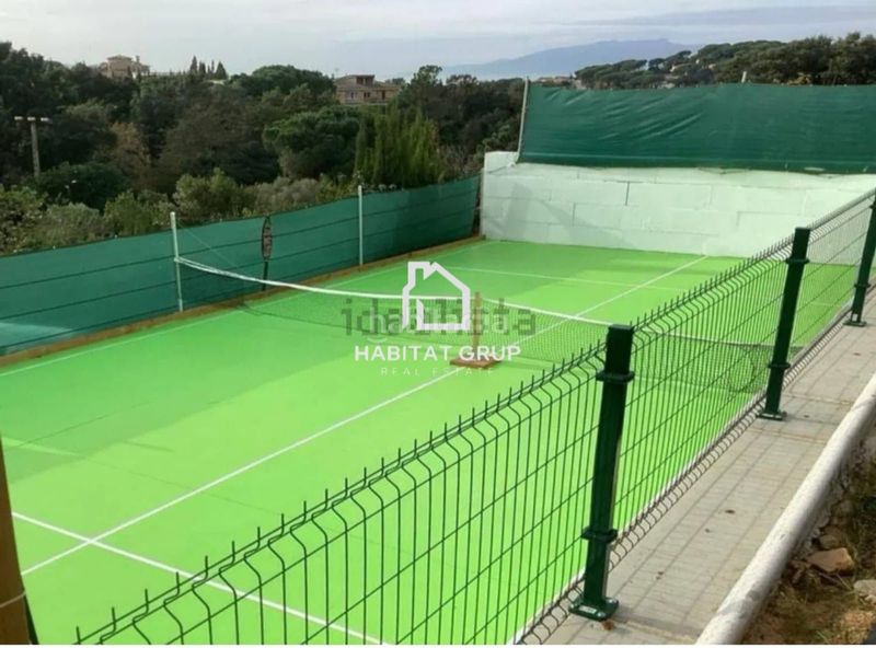 Foto b980601c-b157-4edc-b767-d2cf4a793609. Casa amb calefacció piscina a Aiguaviva Parc Vidreres