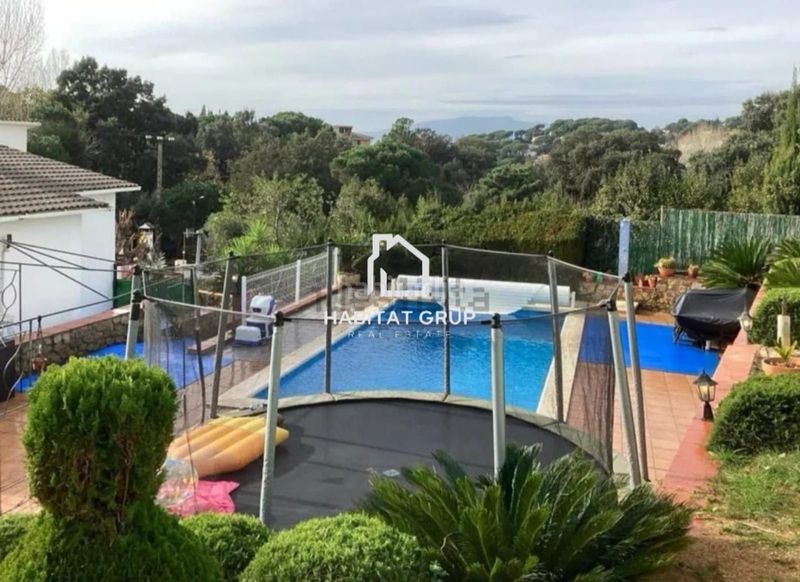 Foto ecf9f3fa-f6f6-44a2-9a0d-25da5399c67c. Casa amb calefacció piscina a Aiguaviva Parc Vidreres