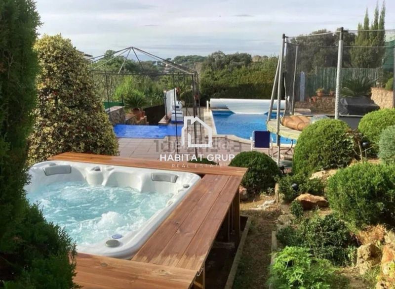 Foto f8d21382-6799-4bac-9532-aad37545236c. Casa amb calefacció piscina a Aiguaviva Parc Vidreres