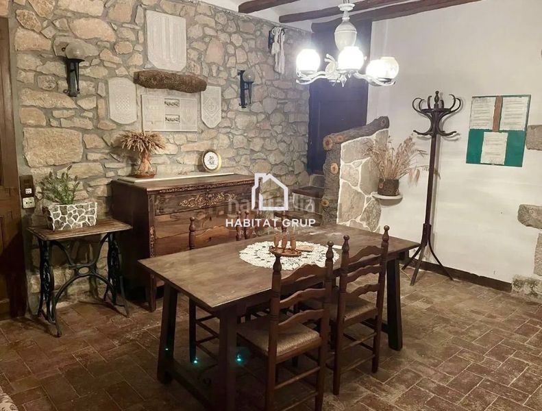 Foto 66a7d367-9aec-449a-85f5-69fd59dd8ed1. Casa amb calefacció a Senan