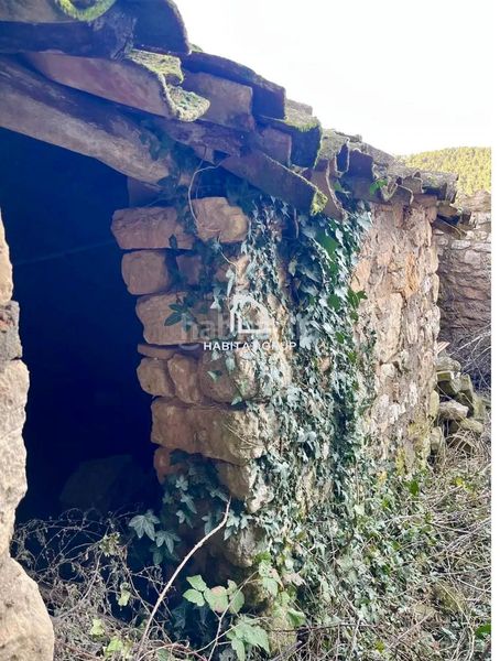 Foto f28c4d56-5cb8-4eb2-8805-3d2b6dbde38d. Casa amb calefacció a Senan