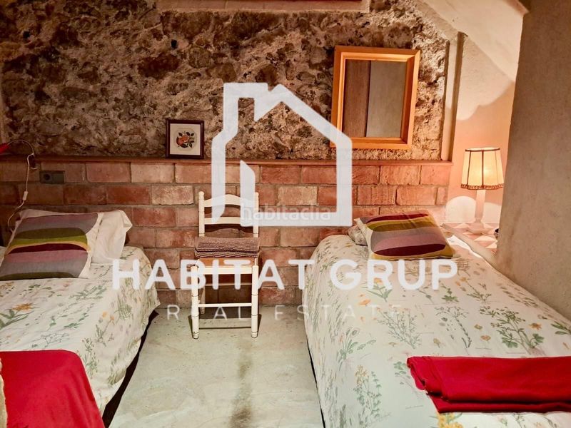 Foto 2d5a9ffc-f10d-4189-9395-7420b8f970d1. Casa amb calefacció a Olot