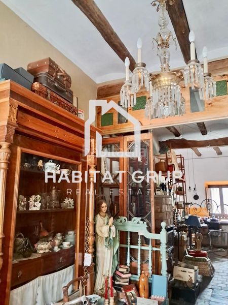 Foto 2df89a07-dd5e-411c-986f-8c91c14614e0. Casa amb calefacció a Olot