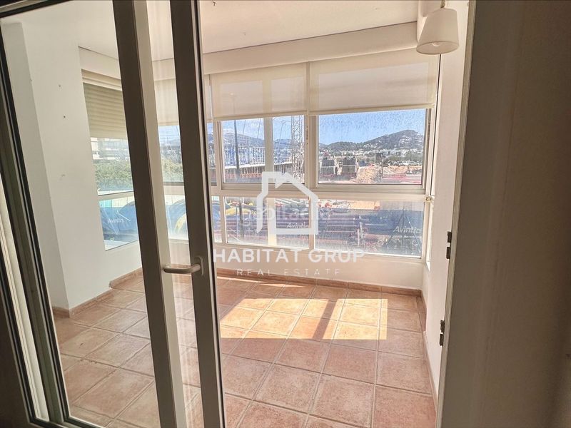 Foto e08d8a6d-79ac-4649-9141-731a0c6be37f. Pis amb calefacció piscina a Marina Botafoc-Talamanca Ibiza