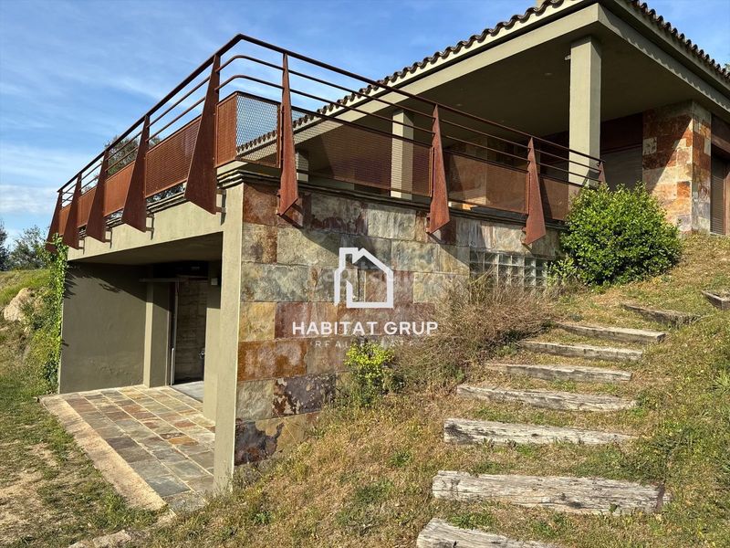 Foto 653f47ab-292b-492e-afc2-9b99927ebdc8. Casa amb calefacció a Bescanó