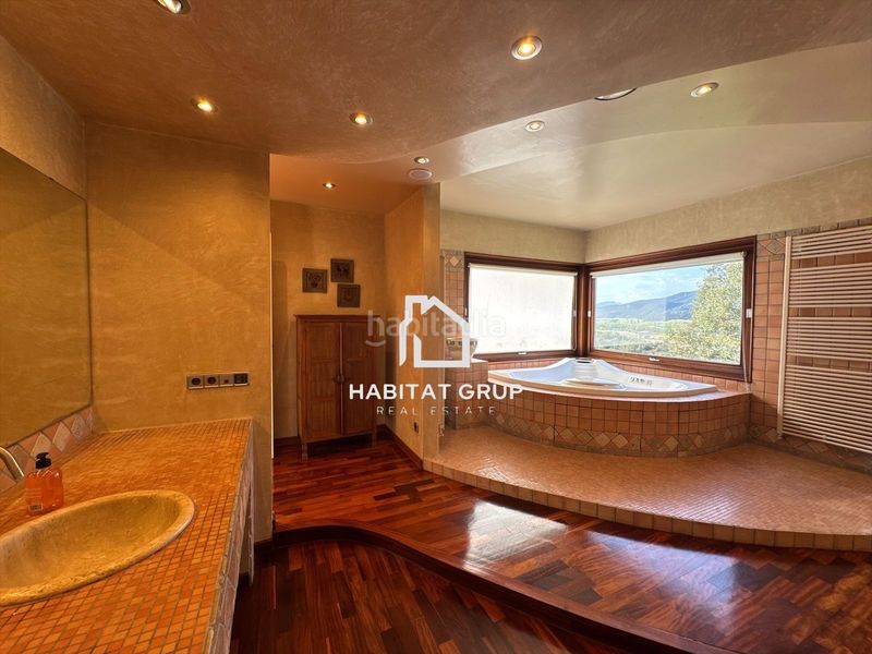 Foto 76d212d6-2962-4077-a509-b981f57fca63. Casa amb calefacció a Bescanó