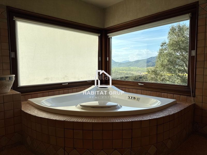 Foto d10ef649-a24f-4323-86dc-5d3e587156cb. Casa amb calefacció a Bescanó