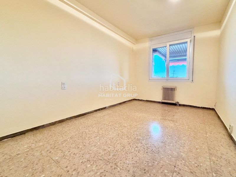 Foto 3417828f-5206-4629-a131-b60bf6ec39c6. Pis amb calefacció a Eixample Sud-Migdia Girona