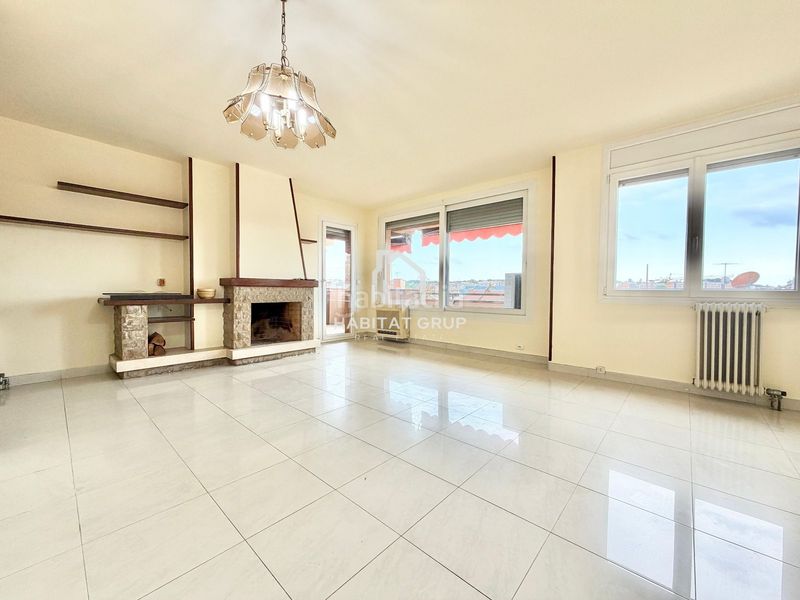 Foto 97b85201-7947-43df-969c-653ded0ece92. Pis amb calefacció a Eixample Sud-Migdia Girona