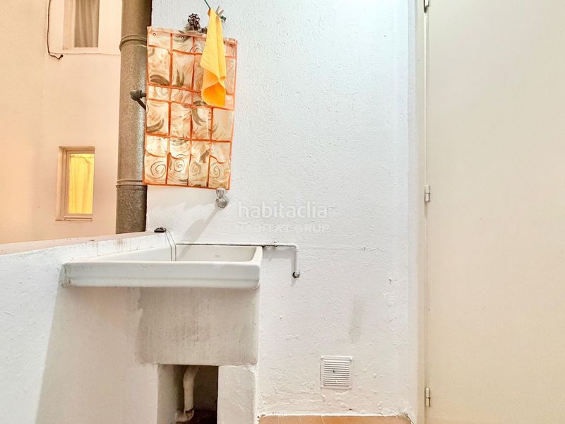 Foto f0920866-6422-4eef-b362-183de2b877b5. Pis amb calefacció a Eixample Sud-Migdia Girona