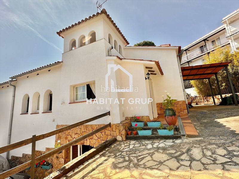 Foto 83d09cdd-7920-48ed-aac6-4a8c9c99e38f. Casa amb calefacció piscina a Centre Lloret de Mar