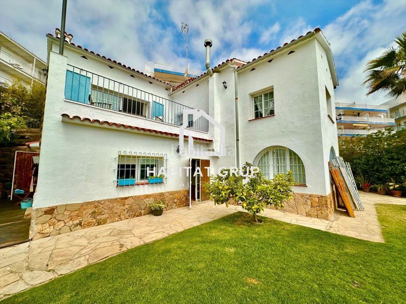 Foto bf430581-9bf2-46fc-a569-94426a1a4b44. Casa amb calefacció piscina a Centre Lloret de Mar