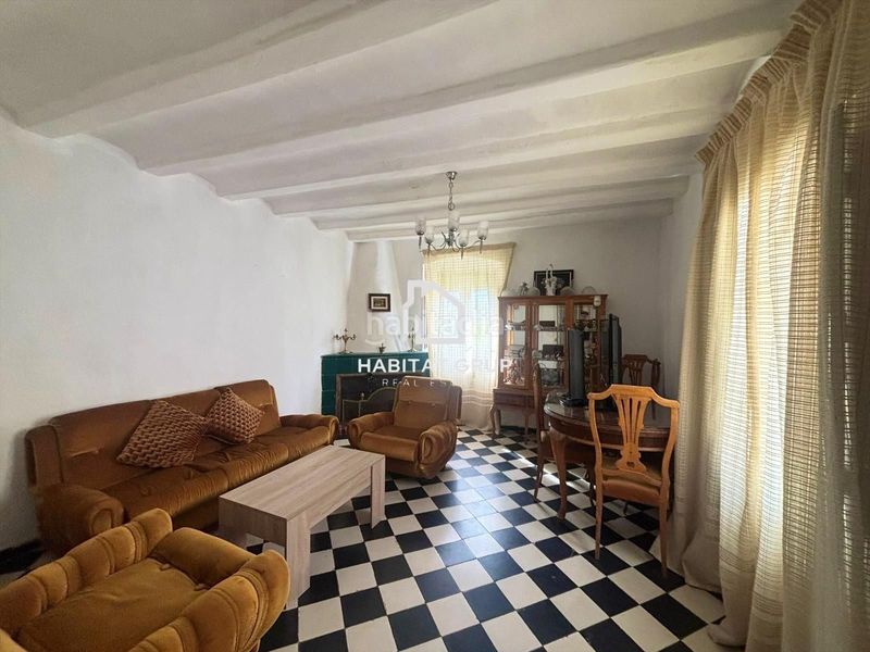 Foto ef56d29d-dd01-4778-a04d-9fe68b8bde77. Pis a Anglès