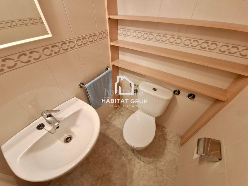 Foto bd863fec-0ea2-45f0-8b82-62b9b739fbc6. Casa  en Centre Lloret de Mar