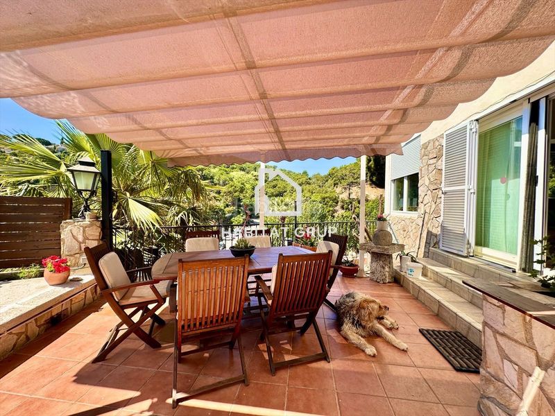 Foto 92fcbfdb-b5e1-4580-b97e-bbf1ca2d8998. Casa amb calefacció piscina a Canyelles Lloret de Mar