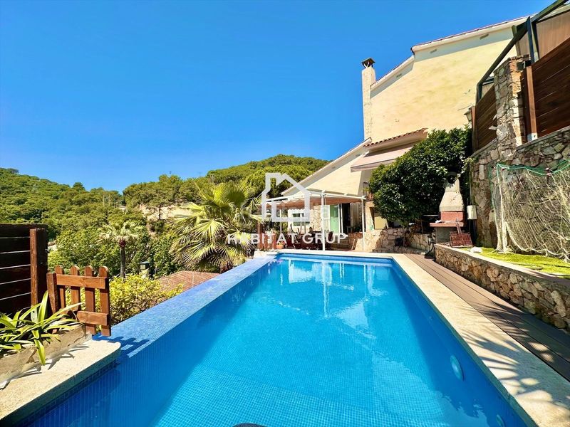 Foto c19e5545-1340-4297-8073-f4ecdb57d3f7. Casa amb calefacció piscina a Canyelles Lloret de Mar