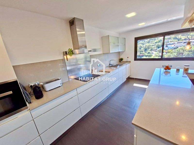Foto aa31f435-56a9-464f-af46-25e7e1a69be2. Casa amb calefacció piscina a Canyelles Lloret de Mar