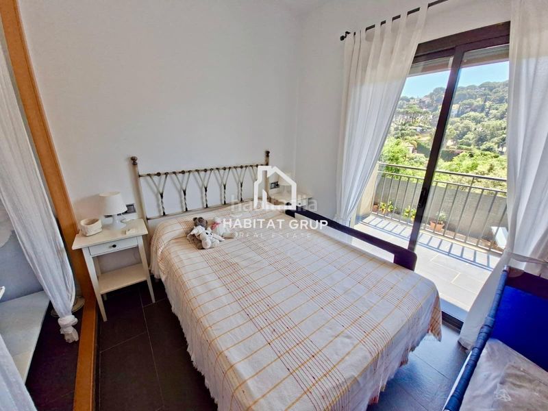Foto f2004b40-f2a0-42e1-b8a1-1bab8d40c736. Casa amb calefacció piscina a Canyelles Lloret de Mar