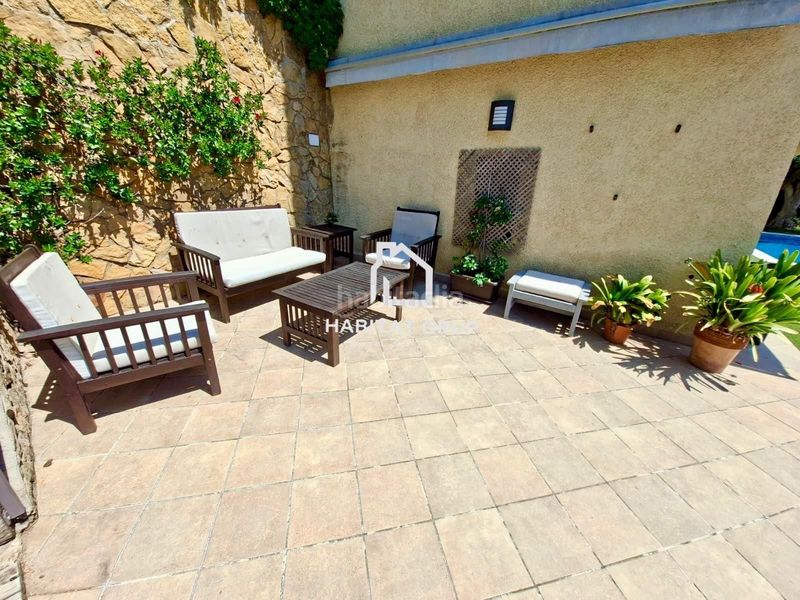 Foto f77ece8d-a3a7-4f05-8e92-c960284435f6. Casa amb calefacció piscina a Canyelles Lloret de Mar
