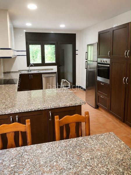 Foto 7e8fbd73-a13d-478d-82a0-3db01fcb94bf. Casa amb calefacció a Santpedor