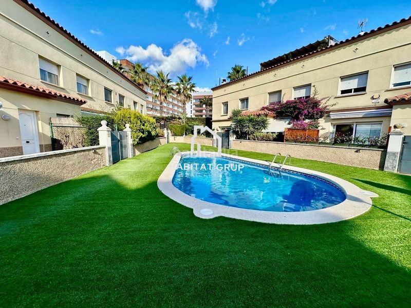 Foto be1e97e1-0e3b-473d-a4e9-35a7d77172cd. Casa adossada amb calefacció piscina a Condado del Jaruco - Puigventós Lloret de Mar