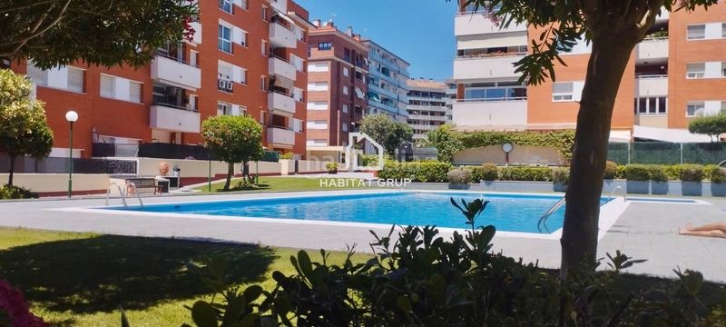 Foto 976f37a7-28f6-4392-8268-b1f659255a41. Pis amb calefacció piscina a Fenals Lloret de Mar