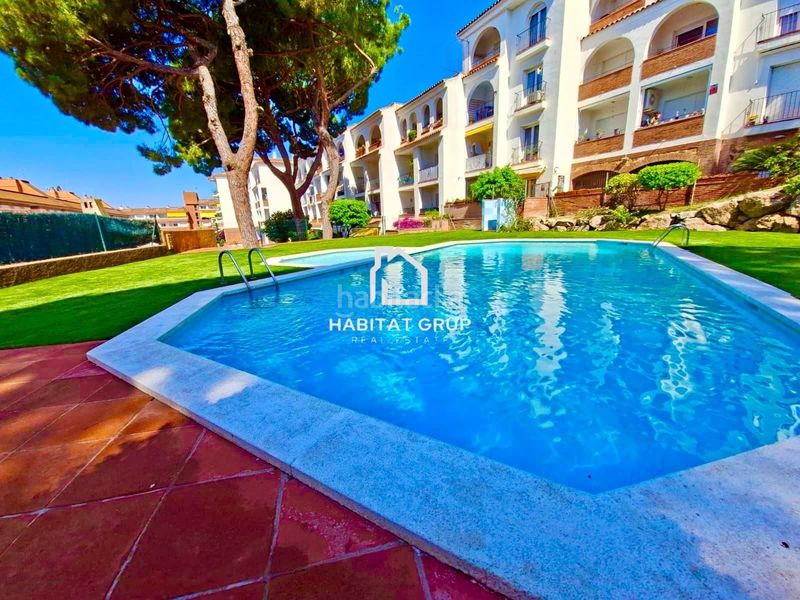 Foto 8d84f313-fe75-4de6-866c-45fd0313bc01. Casa adossada amb calefacció piscina a Fenals Lloret de Mar