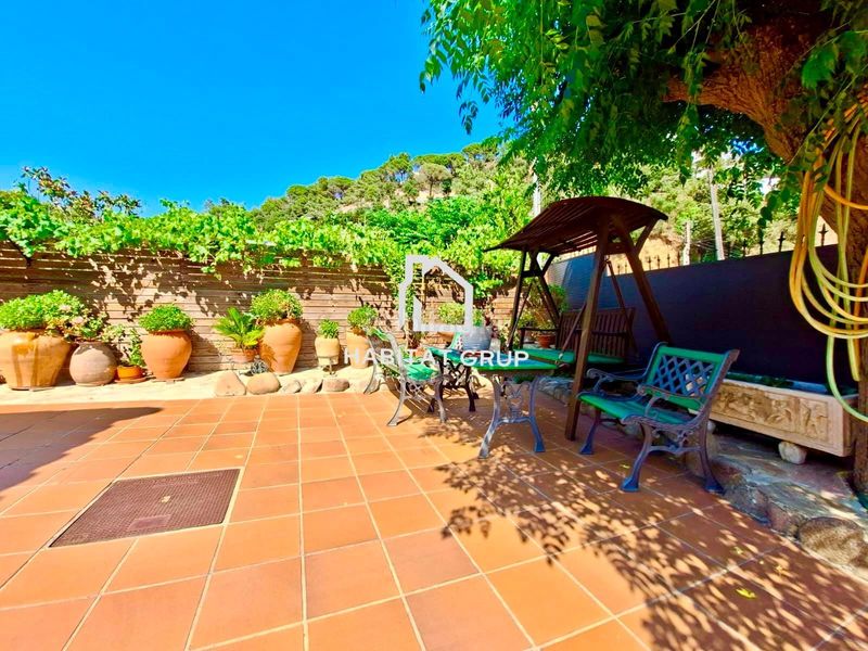 Foto 09aab040-fe74-4faf-8172-b775bab541c6. Casa amb calefacció piscina a Canyelles Lloret de Mar
