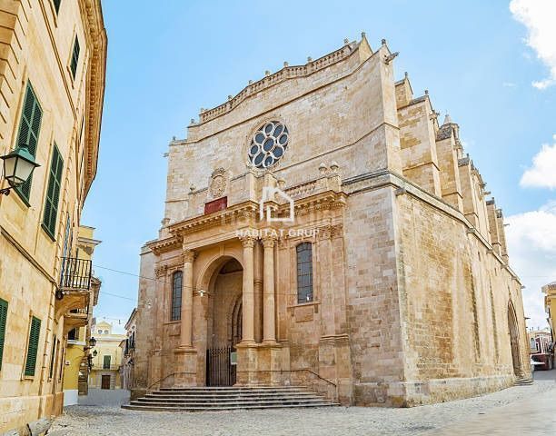 Foto f834e28e-da3f-4001-a78f-70aac732cfe3. Casa edificio en Ciutadella Ciutadella de Menorca
