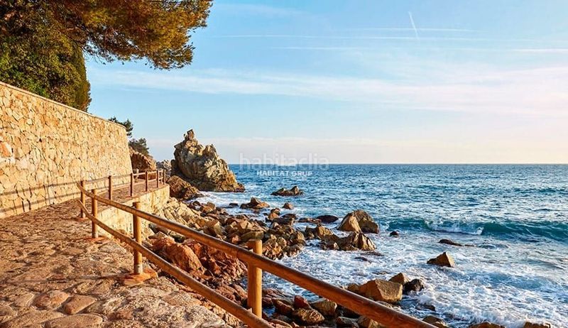 Foto f622cd12-e5ce-47d3-8354-dc0b66da8804. Pis amb calefacció piscina a Fenals Lloret de Mar
