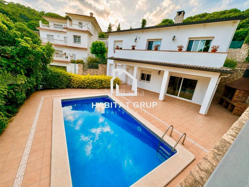 Foto 3a6cfb0a-cc15-451d-944e-d53db005238f. Casa amb calefacció piscina a Canyelles Lloret de Mar