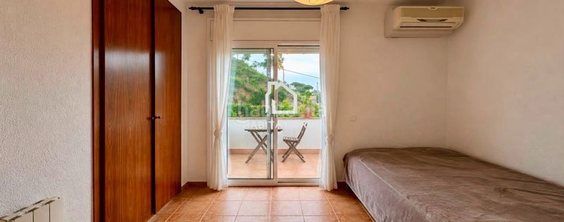 Foto 6a318d8e-b2c3-4057-892a-19f214660ede. Casa amb calefacció piscina a Canyelles Lloret de Mar