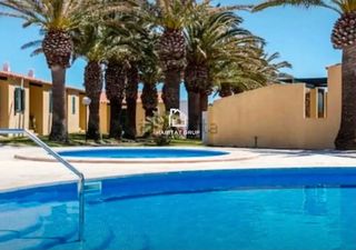 Casa adossada a Cala d´En Bosch-Serpentona. Casa pareada en ciutadella