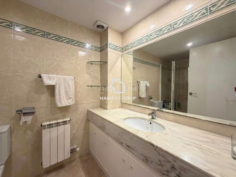 Foto 80db3d09-1950-4f2b-a30f-219e75319550. Casa amb calefacció a Eixample Sant Feliu de Guíxols
