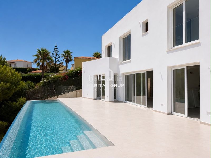 Foto ebe4878d-df07-4bf5-8ae7-2bedf5615619. Casa amb calefacció piscina a Cala Llonga-Sa Mesquida Maó / Mahón