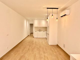 Maison jumelée à Es Castell. Casa adosada reformada, 1 dormitorio y 1 baño, lista para entrar