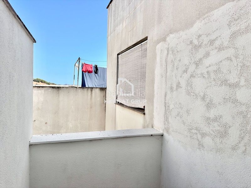 Foto f3258080-d275-42b3-b5ca-b86292a6b4b8. Pis amb calefacció piscina a Es Mercadal poble Es Mercadal