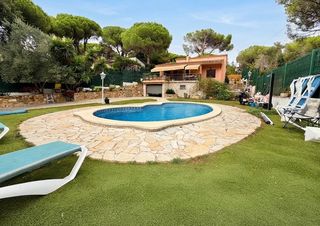 Haus in Cabanyes-Mas Ambrós-Mas Pallí. Exclusivo chalet independiente reformado con piscina y gran parc