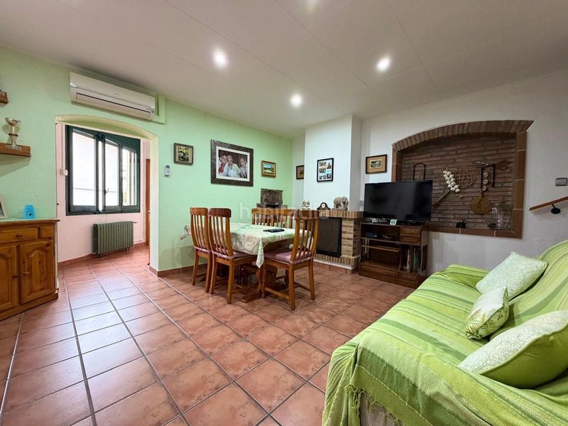 Foto d41aa5af-c9c7-45ed-a5cb-731b33e12b92. Casa adossada amb calefacció a Sils