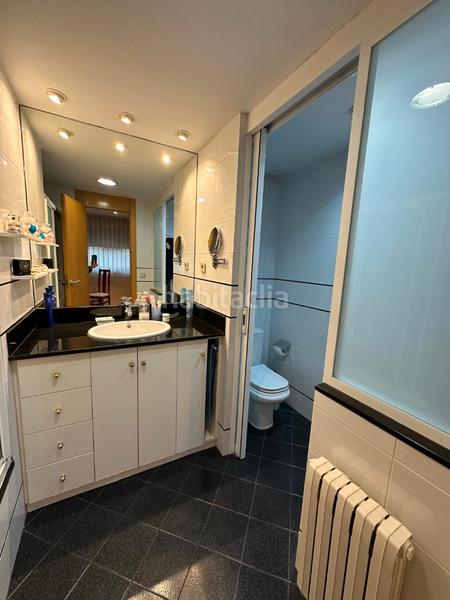 Foto 6aa08543-9f5a-47ac-8b00-3bd386eacb26. Semi detached house with heating parking in Tiana