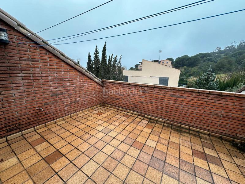 Foto b3d0de9b-2b9c-41e7-955b-c8f26fdbf515. Semi detached house with heating parking in Tiana